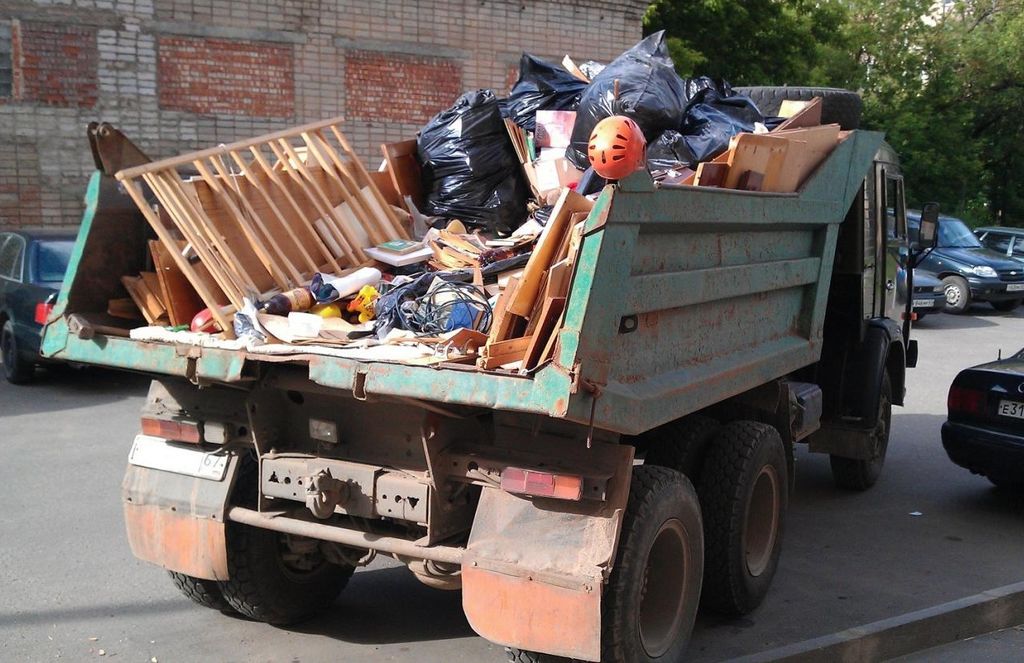 Вывоз мусора из магазина в Астрахани от ПроМусор: услуги, цена от 1798 руб., утилизация отходов