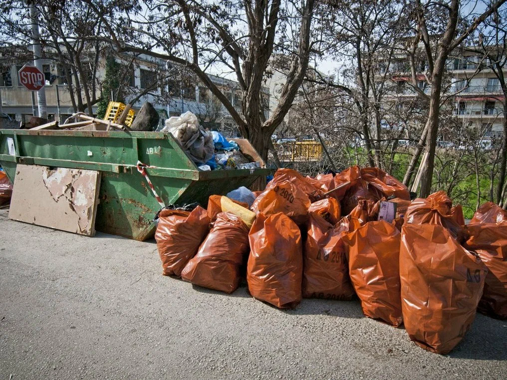 Круглосуточный вывоз мусора в Астрахани в октябре