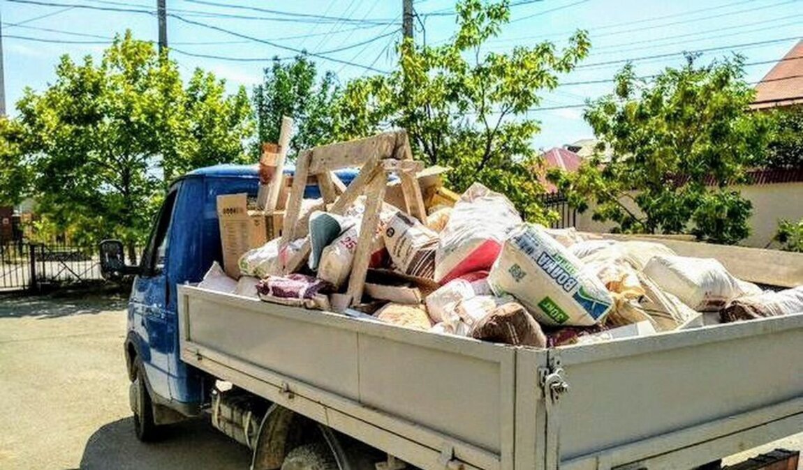 Вывоз мусора Газелью в Астрахани в октябре