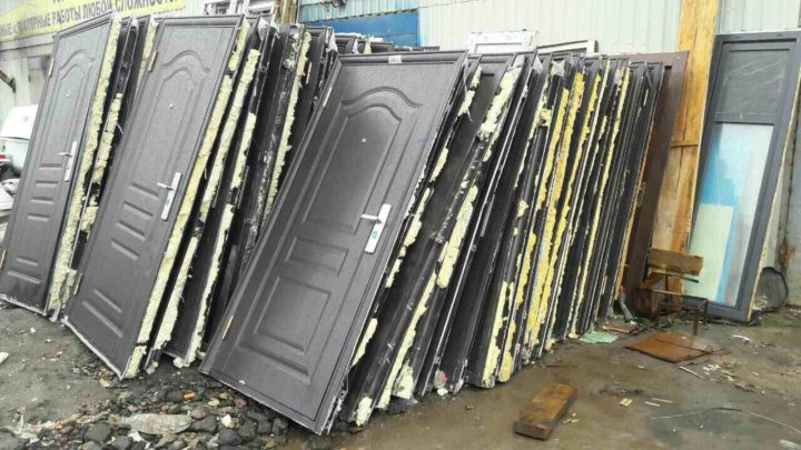 Вывоз металлических дверей с утилизацией в Астрахани в октябре