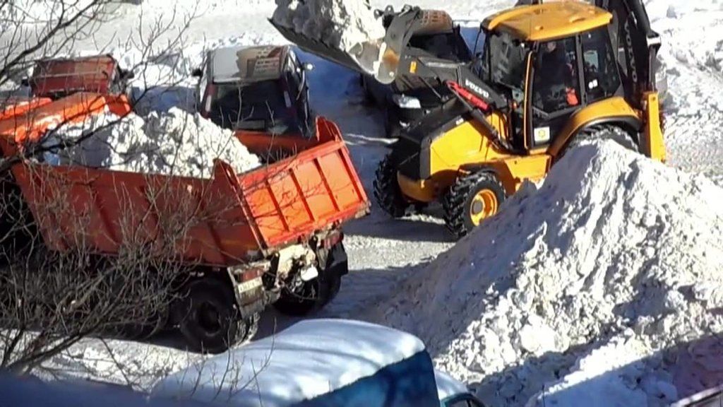 Вывоз снега с погрузкой в Астрахани для организаций и частных лиц в октябре